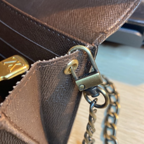 Louis Vuitton Vintage Damier Ebene Canvas Sarah Wallet EUC - Picture 14 of 15